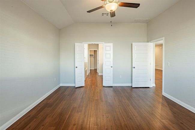 8108 Mc Kamy Dr, House other with 4 bedrooms, 4 bathrooms and 2 parking in Austin TX | Image 4