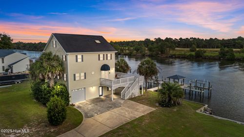 850 Sea Gate Dr, Newport, NC, 28570-9687 | Card Image
