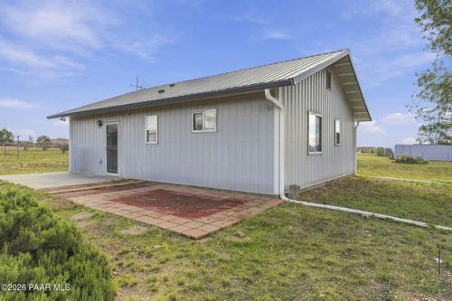75 W Ahonen Rd, Paulden, AZ, 86334-2826 | Card Image