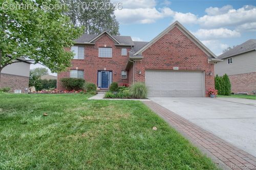 30393 Bradbury Dr, Flat Rock, MI, 48134-2155 | Card Image