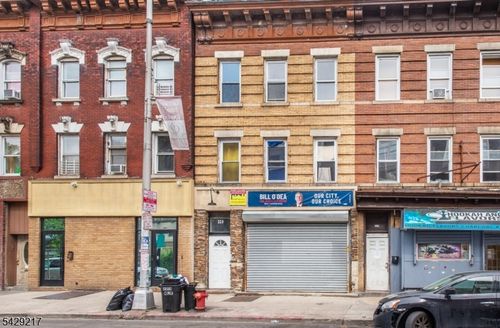 223 Martin Luther King Jr Dr, Jersey City, NJ, 07305-3301 | Card Image