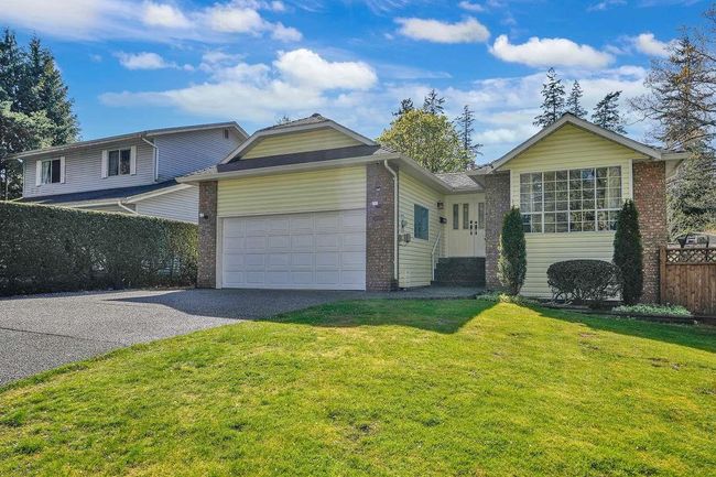 6083 136 Street, House other with 3 bedrooms, 2 bathrooms and 4 parking in Surrey BC | Image 1