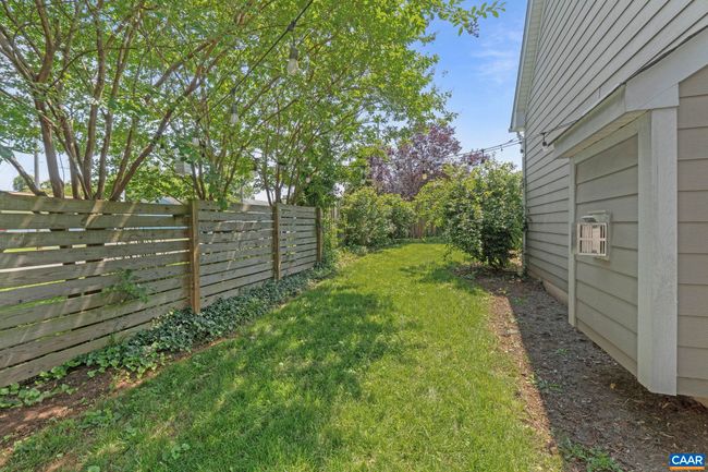 1012 Locust Ln, House other with 3 bedrooms, 3 bathrooms and null parking in CHARLOTTESVILLE VA | Image 33