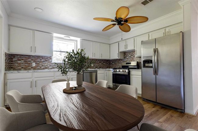 Staged Kitchen | Image 21