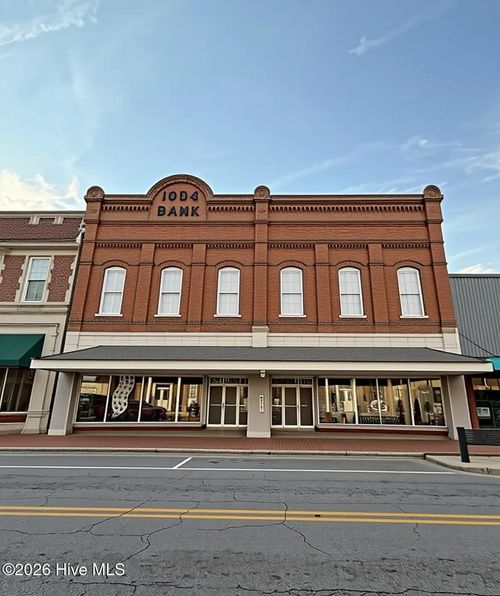 3760 S Main St, Farmville, NC, 27828-8546 | Card Image