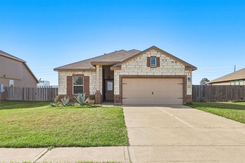 211 White Wing Ln, Sealy, TX, 77474-2426 | Card Image