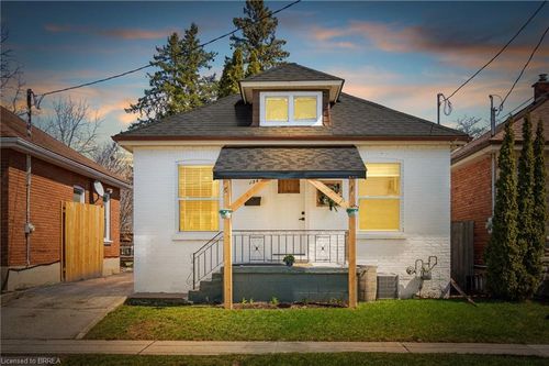 134 Superior St, Brantford, ON, N3S2L2 | Card Image