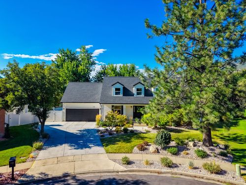 1786 Country Cir, Centerville, UT, 84014-1069 | Card Image