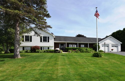 8 Green Meadow Acres, Vergennes, VT, 05491-8652 | Card Image