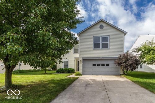 10345 Lee Stewart Ln, Fishers, IN, 46038-6579 | Card Image