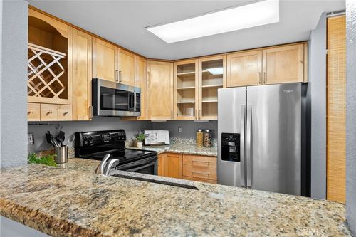 3-2960 Broadway, San Diego, CA, 92102-5305 | Card Image