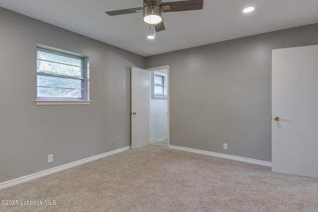 2803 W 18 Th St, House other with 3 bedrooms, 2 bathrooms and null parking in Plainview TX | Image 21