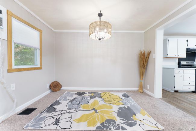 Dining area to the left of the front door | Image 7