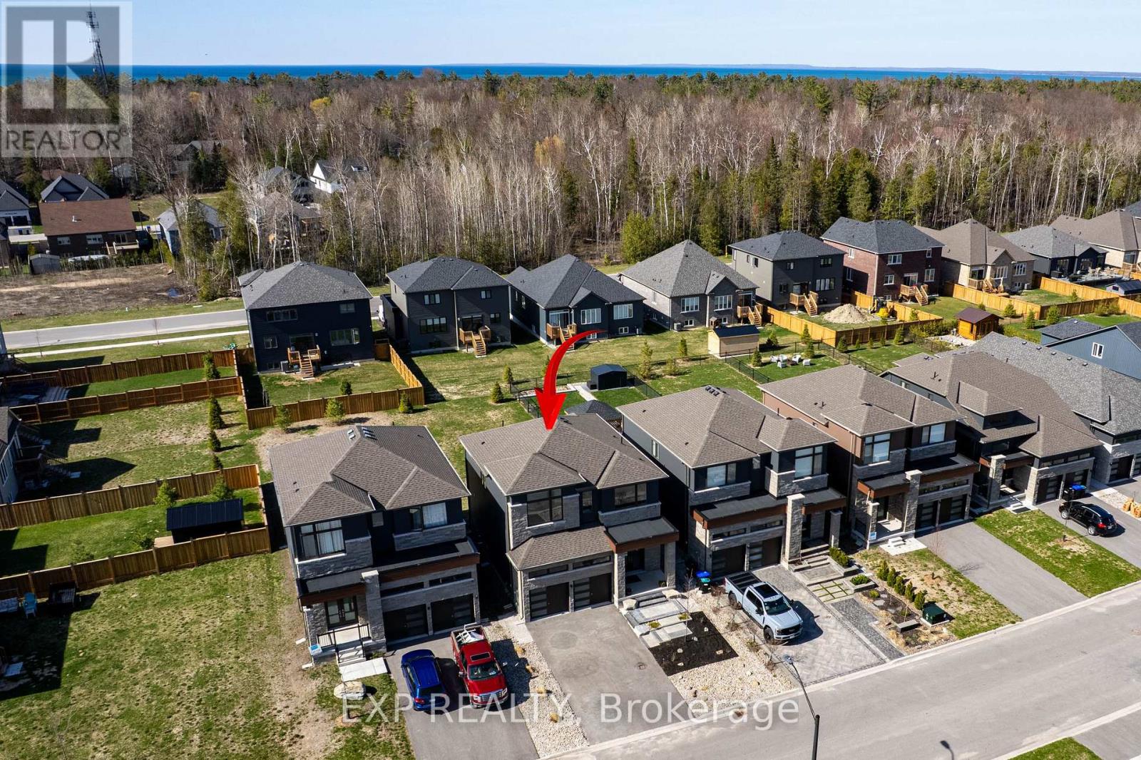 Residential in Wasaga Beach 4