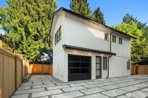 7064 Cleopatra Place Nw, Seattle, WA, 98117 | Card Image