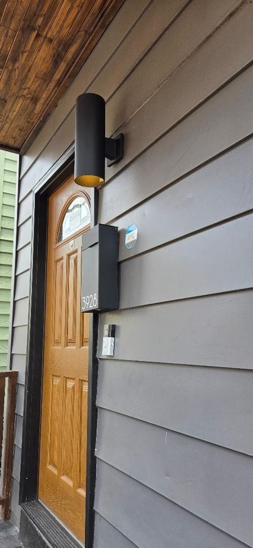 3928 Mintwood St, Pittsburgh, PA, 15224-1427 | Card Image