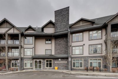 214 - 15 Aspenmont Hts Sw, Condo with 2 bedrooms, 2 bathrooms and 2 parking in Calgary AB | Image 1