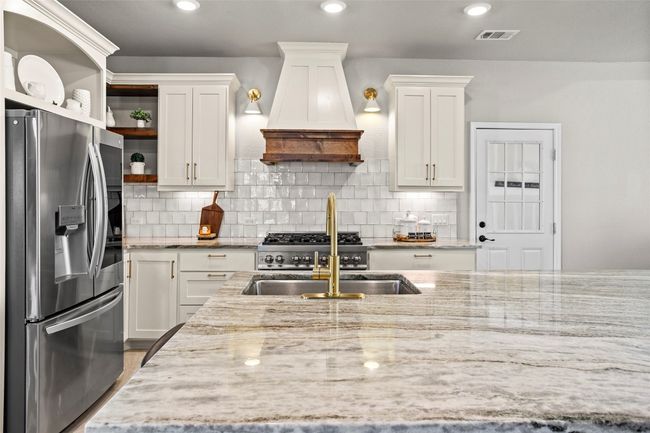 1115 Private Road 8022, House other with 3 bedrooms, 2 bathrooms and 2 parking in Lincoln TX | Image 14
