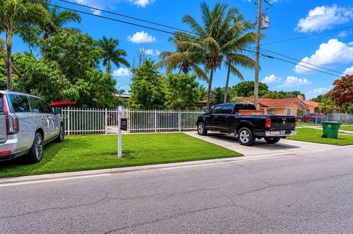 3315 Nw 11th Ave, Miami, FL, 33127-3213 | Card Image