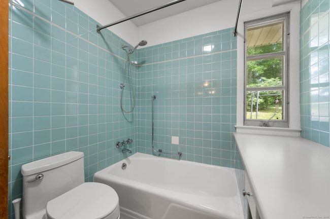 11 Deerbrook Rd, House other with 3 bedrooms, 2 bathrooms and 4 parking in Norwich CT | Image 15