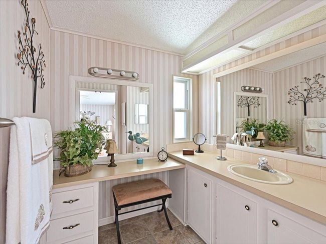 8439 Imperial Cir, House other with 2 bedrooms, 2 bathrooms and null parking in PALMETTO FL | Image 24