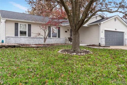 106 Mount Olympus Ct, Saint Peters, MO, 63376-4062 | Card Image