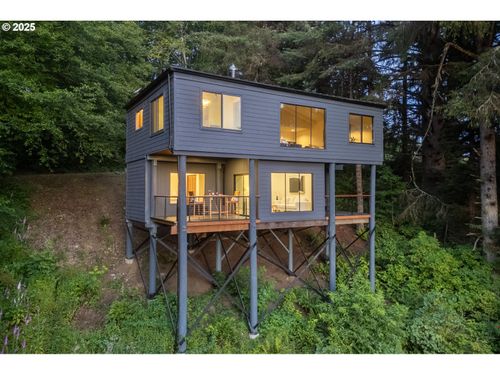 117 N Young Dr, Otis, OR, 97368-9640 | Card Image