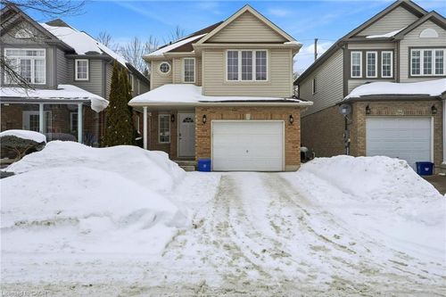 557 Wood Nettle Way, Waterloo, ON, N2V2X8 | Card Image