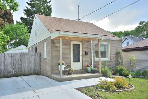 4909 W Galena St, Milwaukee, WI, 53208-2262 | Card Image