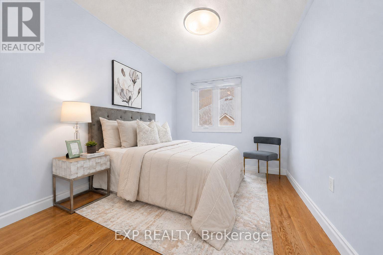 Residential in Richmond Hill (Langstaff) 3