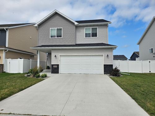 7405 17th St S, Fargo, ND, 58104-7788 | Card Image