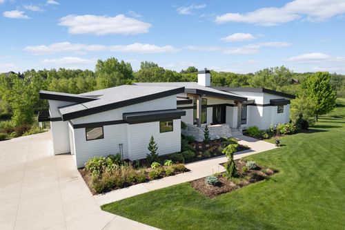 7737 Prairie Grass Pass, Prior Lake, MN, 55372-4900 | Card Image