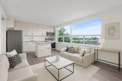 102-1 Bansley Ave, York, ON, M6E2A1 | Card Image