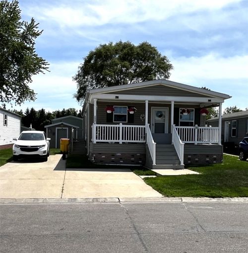15376 Enchante Drive, Clinton Charter Township, MI, 48038 | Card Image