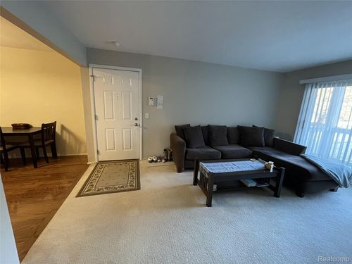 apt-108-2405 Torquay Ave, Royal Oak, MI, 48073-1126 | Card Image