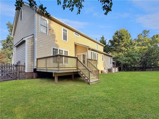 Back of property featuring a wooden deck | Image 23