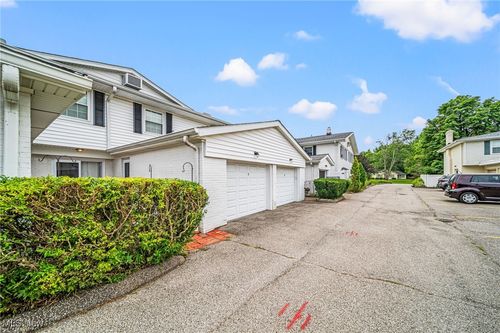 unit-9-5 Meadowlawn Dr, Mentor, OH, 44060-6241 | Card Image