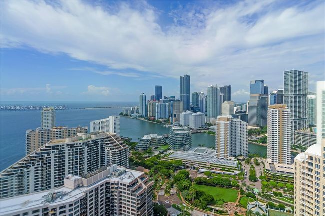 APT-3803 - 848 Brickell Key Dr, Condo with 1 bedrooms, 2 bathrooms and null parking in Miami FL | Image 7