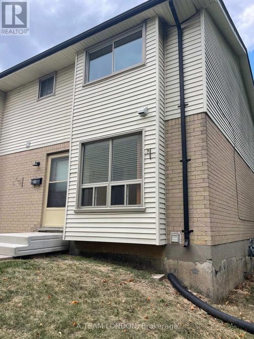 39-355 Sandringham Cres, London, ON, N6C5K3 | Card Image