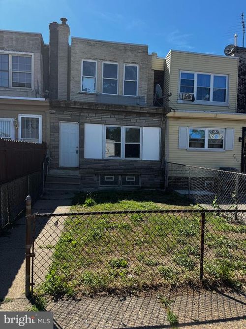 7004 Grays Ave, PHILADELPHIA, PA, 19142-1717 | Card Image