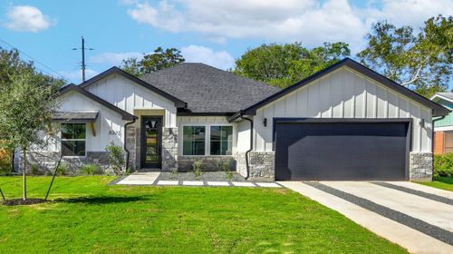 8302 Kromer St, Austin, TX, 78757-8345 | Card Image