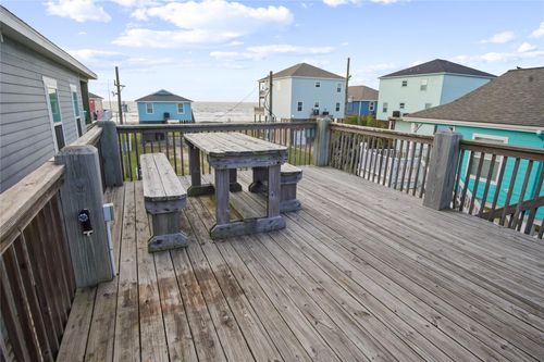 1811 Redfish Ln, Crystal Beach, TX, 77650 | Card Image