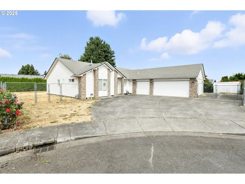 2677 Burlington Ct Ne, Salem, OR, 97305-4701 | Card Image