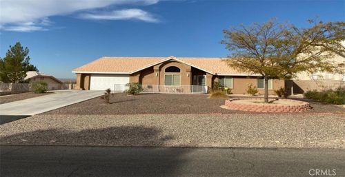 26768 Hitching Post Ln, Helendale, CA, 92342-7787 | Card Image