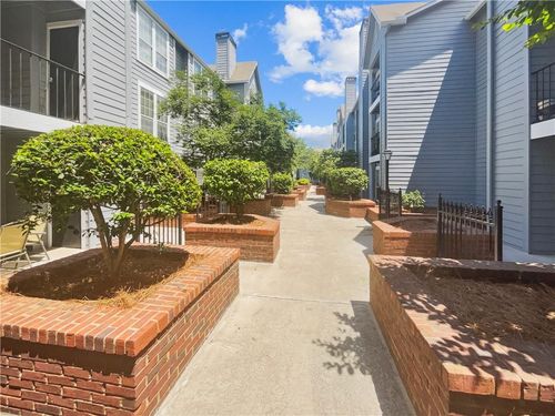 311 Granville Ct, Sandy Springs, GA, 30328-3434 | Card Image