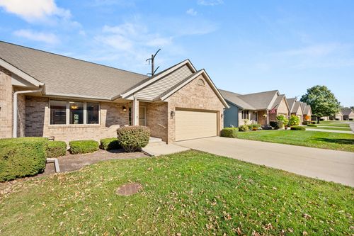 1129 Milan Dr N, Sycamore, IL, 60178-3279 | Card Image