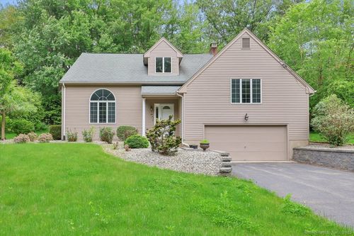 84 Shadow Ln, Cromwell, CT, 06416-1421 | Card Image