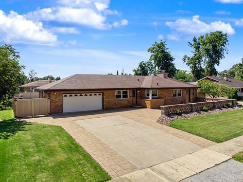 378 Oakwood Dr, Crete, IL, 60417-2235 | Card Image