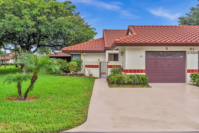 A - 10924 Roebelini Palm Court, Home with 2 bedrooms, 2 bathrooms and null parking in Boynton Beach FL | Image 2