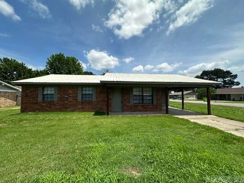 1221 Fairview St, Lonoke, AR, 72086-3840 | Card Image